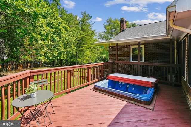 6251 WOODFAIR DR, Fairfax Station, VA 22039