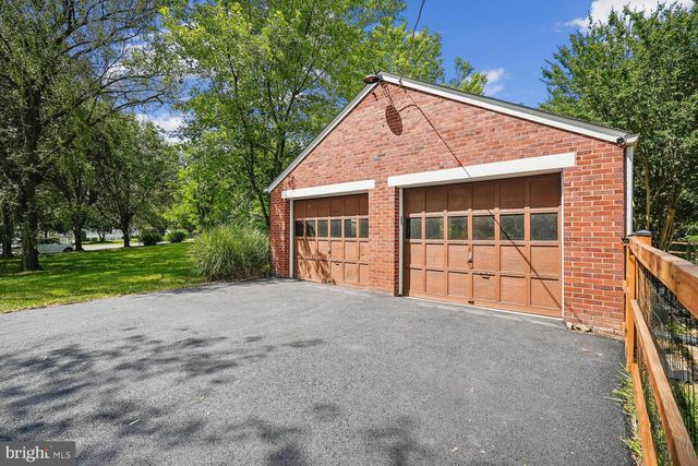 6251 WOODFAIR DR, Fairfax Station, VA 22039