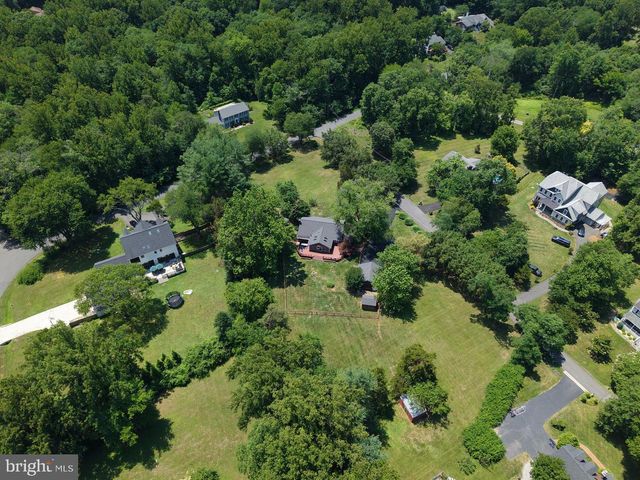 6251 WOODFAIR DR, Fairfax Station, VA 22039