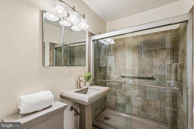 6251 WOODFAIR DR, Fairfax Station, VA 22039