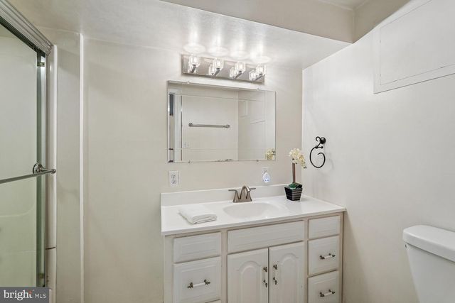 6251 WOODFAIR DR, Fairfax Station, VA 22039