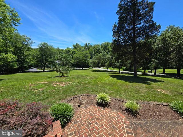 6251 WOODFAIR DR, Fairfax Station, VA 22039
