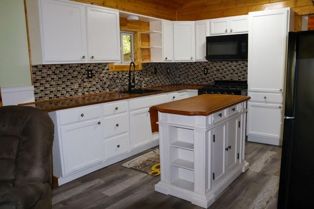 410 Lakeview Drive, Cleveland, TX 77327