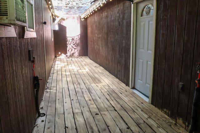 410 Lakeview Drive, Cleveland, TX 77327