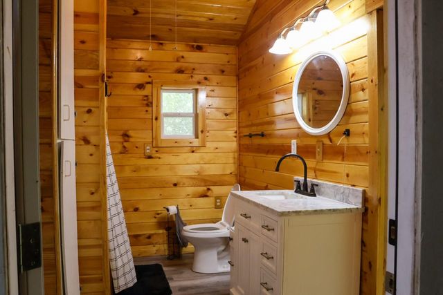 410 Lakeview Drive, Cleveland, TX 77327