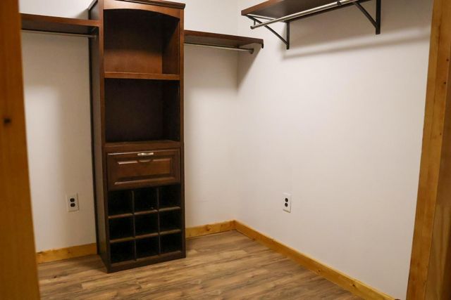 410 Lakeview Drive, Cleveland, TX 77327