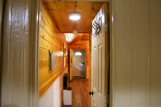 410 Lakeview Drive, Cleveland, TX 77327