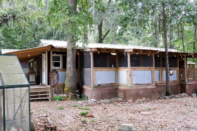 410 Lakeview Drive, Cleveland, TX 77327