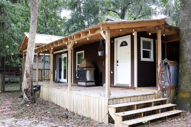 410 Lakeview Drive, Cleveland, TX 77327