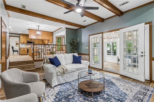129 Stone Lake Court, Yorktown, VA 23693