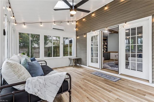 129 Stone Lake Court, Yorktown, VA 23693