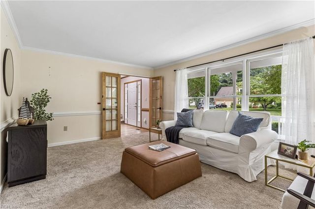 129 Stone Lake Court, Yorktown, VA 23693