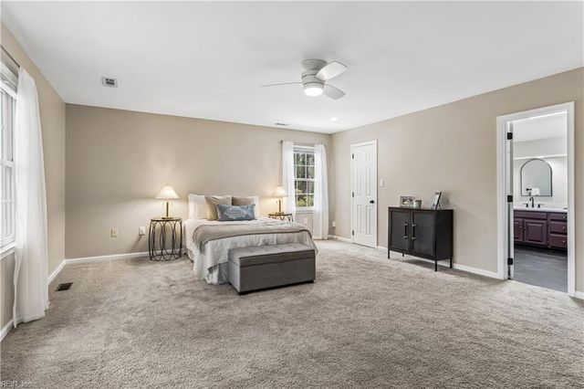 129 Stone Lake Court, Yorktown, VA 23693