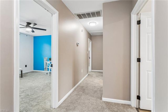 129 Stone Lake Court, Yorktown, VA 23693