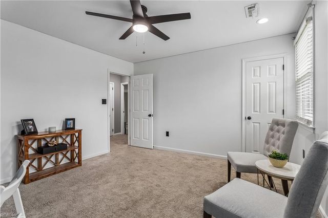 129 Stone Lake Court, Yorktown, VA 23693