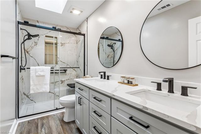 129 Stone Lake Court, Yorktown, VA 23693