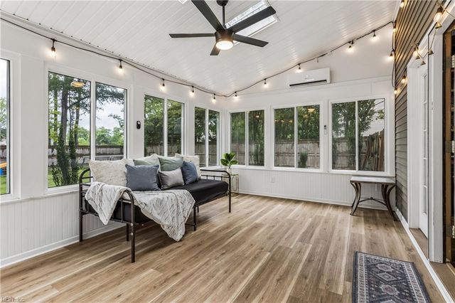 129 Stone Lake Court, Yorktown, VA 23693