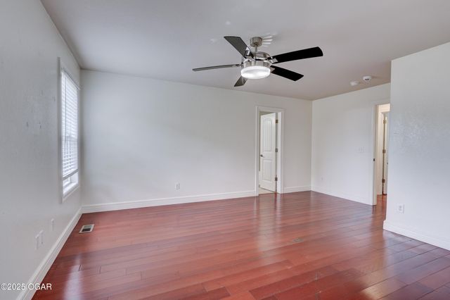 909 S Moffet Avenue, Joplin, MO 64801