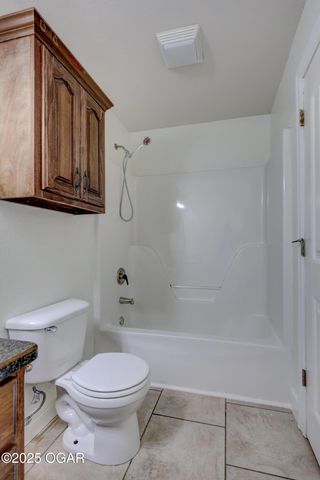 909 S Moffet Avenue, Joplin, MO 64801