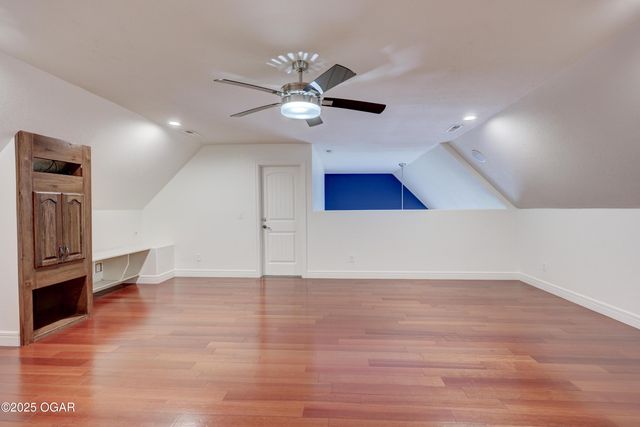 909 S Moffet Avenue, Joplin, MO 64801