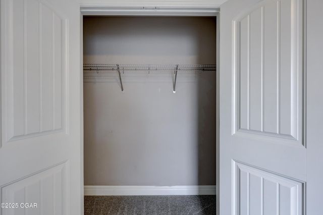 909 S Moffet Avenue, Joplin, MO 64801