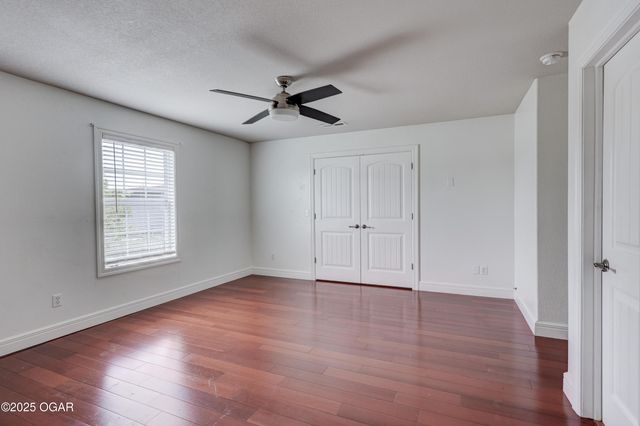 909 S Moffet Avenue, Joplin, MO 64801