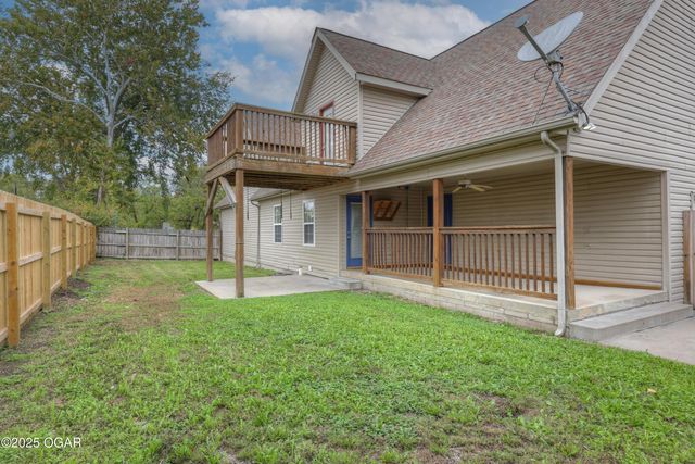 909 S Moffet Avenue, Joplin, MO 64801