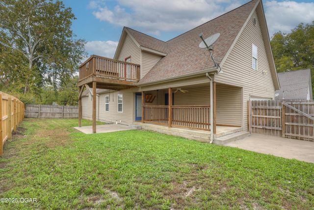 909 S Moffet Avenue, Joplin, MO 64801