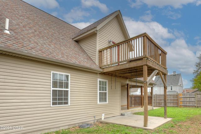 909 S Moffet Avenue, Joplin, MO 64801