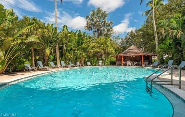 1300 Gulf Shore BLVD N 304, Naples, FL 34102