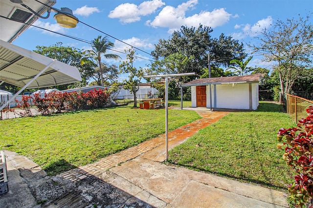 1311 SW 33rd Ter, Fort Lauderdale, FL 33312