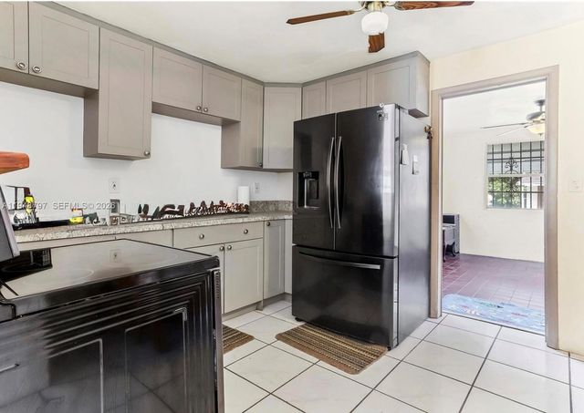 1311 SW 33rd Ter, Fort Lauderdale, FL 33312