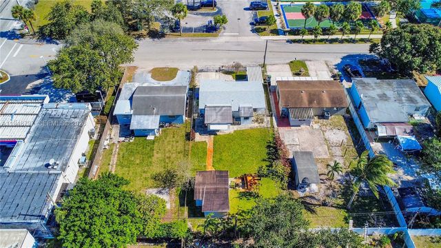 1311 SW 33rd Ter, Fort Lauderdale, FL 33312