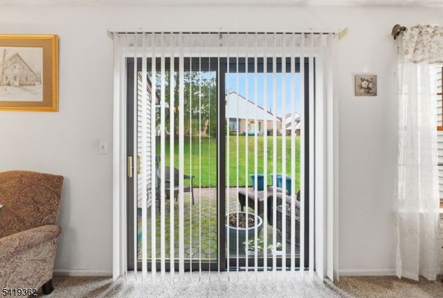 10 Betty Ct, Lebanon Boro, NJ 08833