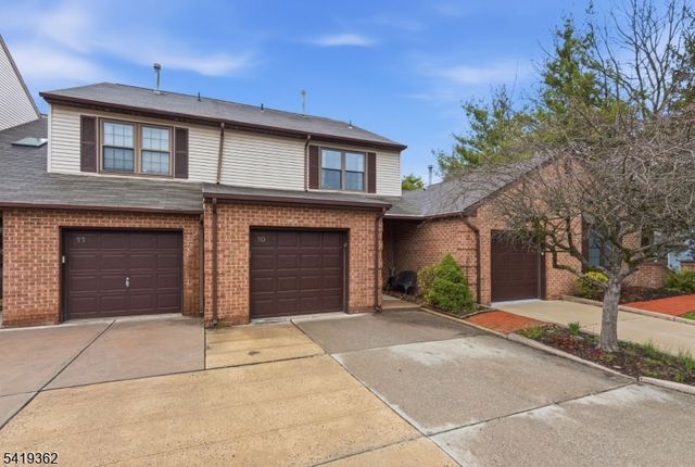 10 Betty Ct, Lebanon Boro, NJ 08833