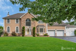 242 Grandview Avenue, Piscataway, NJ 08854