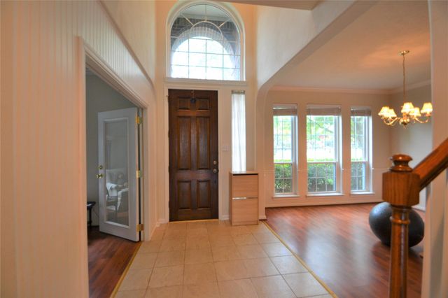 12110 Laurel Court, Stafford, TX 77477