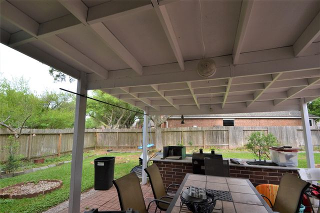 12110 Laurel Court, Stafford, TX 77477