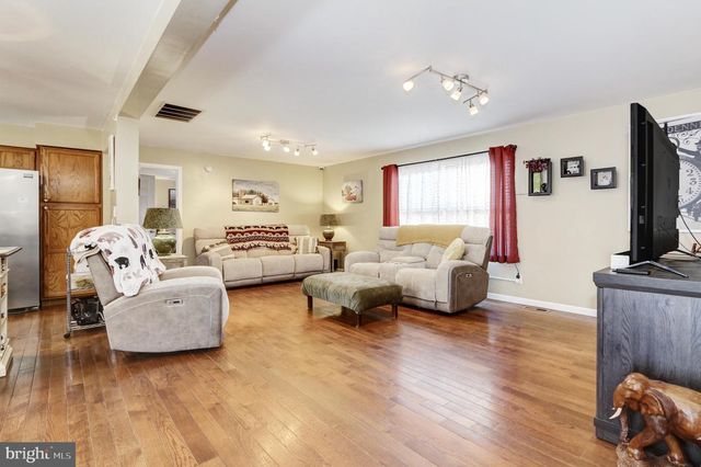 6188 MARYLAND AVE, Mays Landing, NJ 08330