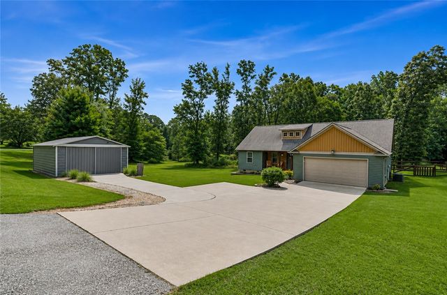 842 Conneross Road, Townville, SC 29689