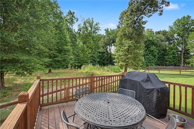 842 Conneross Road, Townville, SC 29689