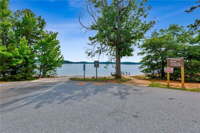 842 Conneross Road, Townville, SC 29689
