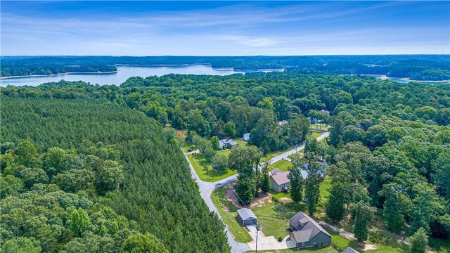 842 Conneross Road, Townville, SC 29689