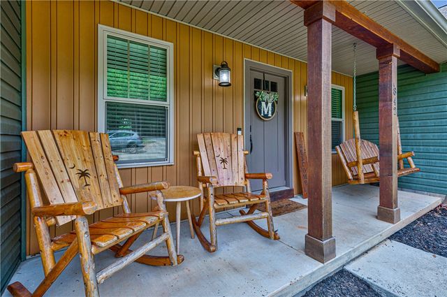 842 Conneross Road, Townville, SC 29689