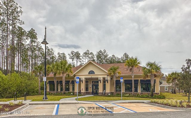 226 GLASGOW Drive, Jacksonville, FL 32259