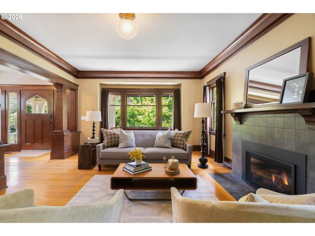 3311 Ne TILLAMOOK St, Portland, OR 97212