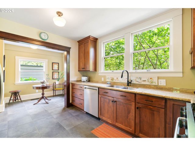 3311 Ne TILLAMOOK St, Portland, OR 97212