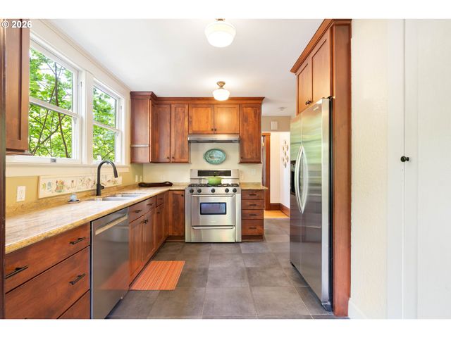 3311 Ne TILLAMOOK St, Portland, OR 97212