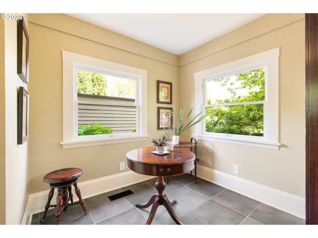 3311 Ne TILLAMOOK St, Portland, OR 97212