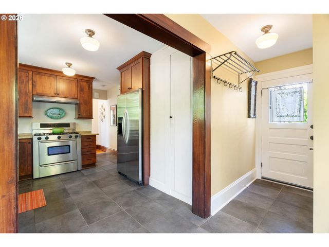 3311 Ne TILLAMOOK St, Portland, OR 97212